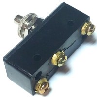 Makine paneline veya gövdesine vidalanarak monte edilen dişli metal montaj kafası ve çivi pim detayı.