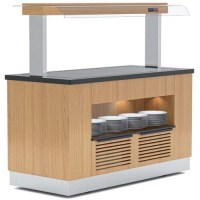 Ahşap kaplamalı gövdeye sahip, bombe cam nefeslikli ve gizli LED aydınlatmalı profesyonel soğuk yemek servis ünitesi. 160 cm uzunluğunda, tekerlekli ve paslanmaz bazalı otel tipi açık büfe salatlık ve soğuk meze sunum standı.