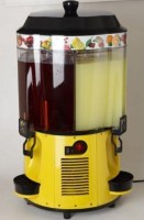 3 gözlü limonata ayran makinaları üçlü şerbetlikler ayranlıklar bölümündeki bu üç kavanozlu limonata ayran soğutucusu kendi etrafında 360 derece dönebilir yapısı ve daire şeklindeki üç ayrı musluğuyla devamlı soğuk meyve suyu alabilirsiniz