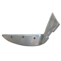 Uğur marka C40 model dondurma makinelerinde kullanılan, paslanmaz çelikten imal edilmiş, 2,5 cm enindeki dondurmayı sıyırarak pürüzsüz bir kıvam elde etmeyi sağlayan orijinal küçük tip mikser sıyırıcı bıçak.