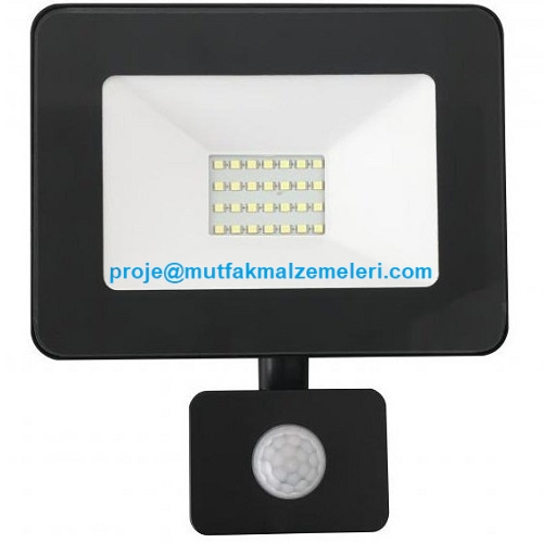 Ledli projektör modellerinden olan bu sensörlü led projektör dış mekanlarda sensörü sayesinde algıladığı herhangi bir harekette aydınlatma sağlar ve bu sayede yüksek enerji tasarrufu elde edebilirsiniz