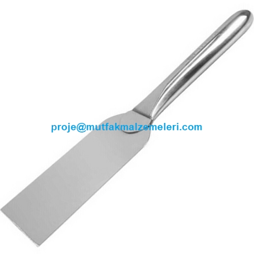 Endüstriyel mutfak standartlarına uygun üretilen bu orijinal servis spatulası; trileçe, kazandibi, börek ve pide çeşitlerinin deforme olmadan estetik biçimde servis edilmesini sağlar. Paslanmaz yapısıyla dayanıklı, pratik ve son derece hijyenik çözümdür.