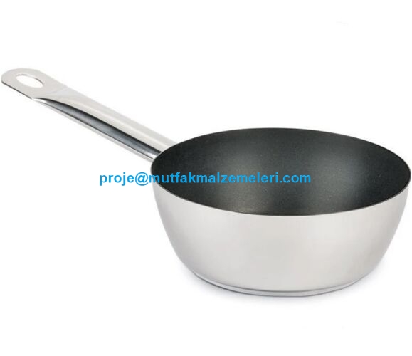 Kafeler ve profesyonel işletmeler için özel tasarlanan 16x6 cm teflon yüzeyli sote tavası; yiyeceklerin yapışmasını önleyen kaliteli kaplaması ve derin yapısıyla tavuk ve et sote hazırlıklarınızda en büyük yardımcınızdır.