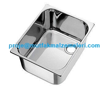 İnoks krom çelikten imal edilen 26.5x32.5x10 cm boyutlarındaki yat lavabosu, köşe taraftaki gider deliği ve yuvarlatılmış iç köşeleri sayesinde dar alanlarda maksimum hijyen sunar. Türkiye deki 81 vilayete hızlı kargo ile gönderilmektedir.
