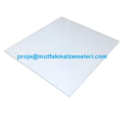 26x28 cm ölçüsünde 4 mm kalınlığında temperli şömine camı; soba ve şömine kapaklarında yedek cam olarak kullanılabilir. Isıya dayanıklı yapısı ile uygun uygulamalarda kullanım için tasarlanmıştır.