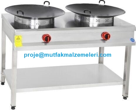 120x60x85 cm boyutlarında, 2 adet 55 cm çaplı pişirme sacı bulunan tezgahlı kavurma ocağı. 16 kW gücünde, paslanmaz çelik gövdeli, 35 kg ağırlığında ve emniyet ventilli gaz sistemiyle donatılmış profesyonel kavurma makinesi.
