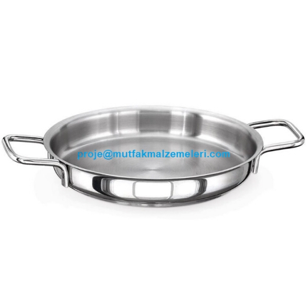 Yüksek kaliteli krom çelikten imal edilen paslanmaz yumurta sahanı, kararmaya ve korozyona karşı tam dirençlidir. 18 cm ideal boyutuyla hem menemen yapımı hem de tek kişilik sunumlar için uygundur. Şık inoks tasarımıyla masada servis yapmaya imkan tanır.