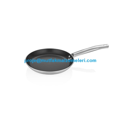 3,5 mm alüminyum gövdeli yuvarlak yapışmaz krep tavası; krep, omlet, pancake ve yumurta gibi ürünlerin hazırlanması için tasarlanmıştır. 304 paslanmaz çelik sapı, düz tabanı ve dayanıklı yapısıyla profesyonel mutfaklarda kullanıma uygundur.